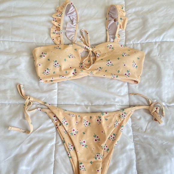 Brandy Melville Other - Bathing suit set